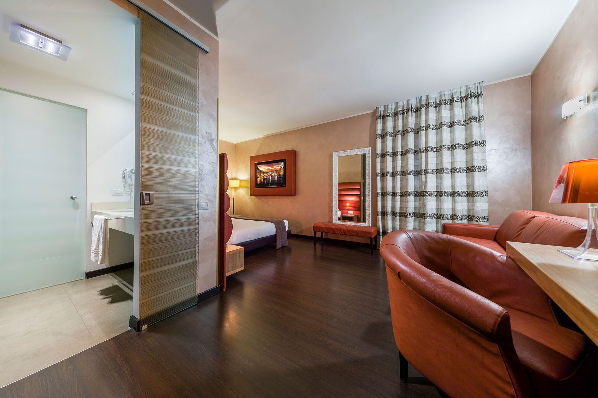 junior suite, 1 double bed with sofa bed | 1 bedroom, premium bedding, down duvets, minibar