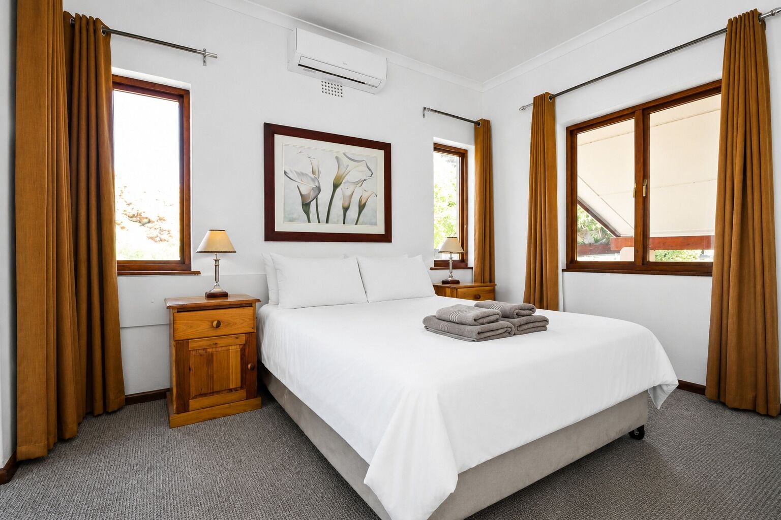 2 habitaciones, decoración personalizada y muebles diferentes 