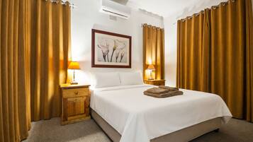 Villa | 2 bedrooms, individually decorated, individually furnished