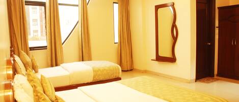 In-room safe, iron/ironing board, free WiFi