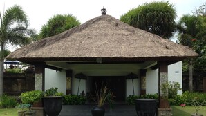 Front of property - Anginsepoi Villa (Tabanan)