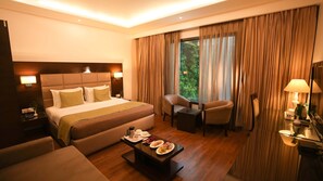 Superior Room | Premium bedding, memory foam beds, minibar, individually furnished - Hotel Africa Avenue G K 1 (New Delhi)