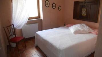 Desk, iron/ironing board, cribs/infant beds, free WiFi