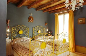 Classic Double Room, Pool Access, Garden View | Select Comfort beds, individually decorated, individually furnished - Maso di Villa (Susegana)