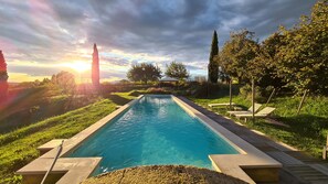 Seasonal outdoor pool, sun loungers - Maso di Villa (Susegana)