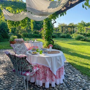 Desayuno buffet incluido todos los días 