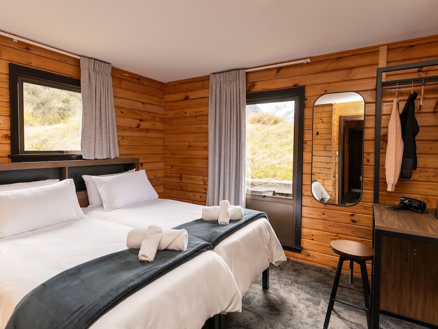 Twin Room (Shared Bathroom) | Hypo-allergenic bedding, individually decorated, individually furnished