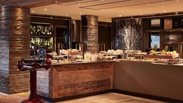 Petit déjeuner buffet compris tous les jours