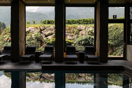 Rosapetra Spa Resort