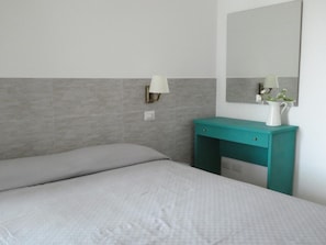 Standard Double Room, Balcony, Garden View - Villa Vesta (Vieste)