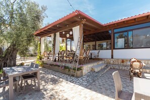 Free daily buffet breakfast - Villa Vesta (Vieste)
