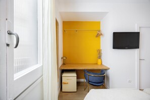 스탠다드 트윈룸 | 암막 커튼, 다리미/다리미판, 무료 WiFi, 침대 시트