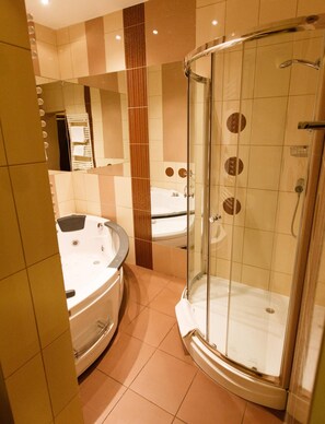 Free toiletries, hair dryer, towels