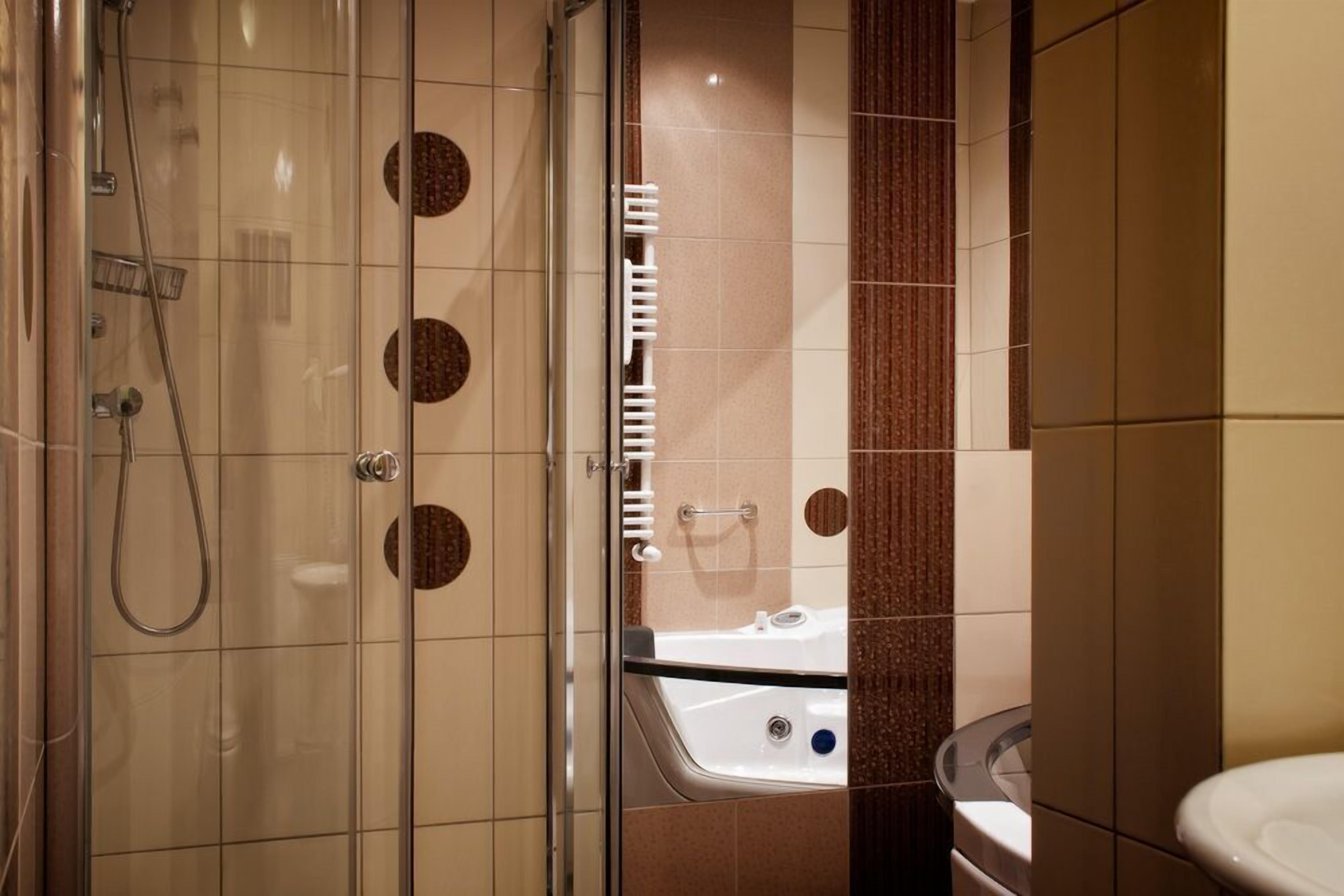 Bathroom shower