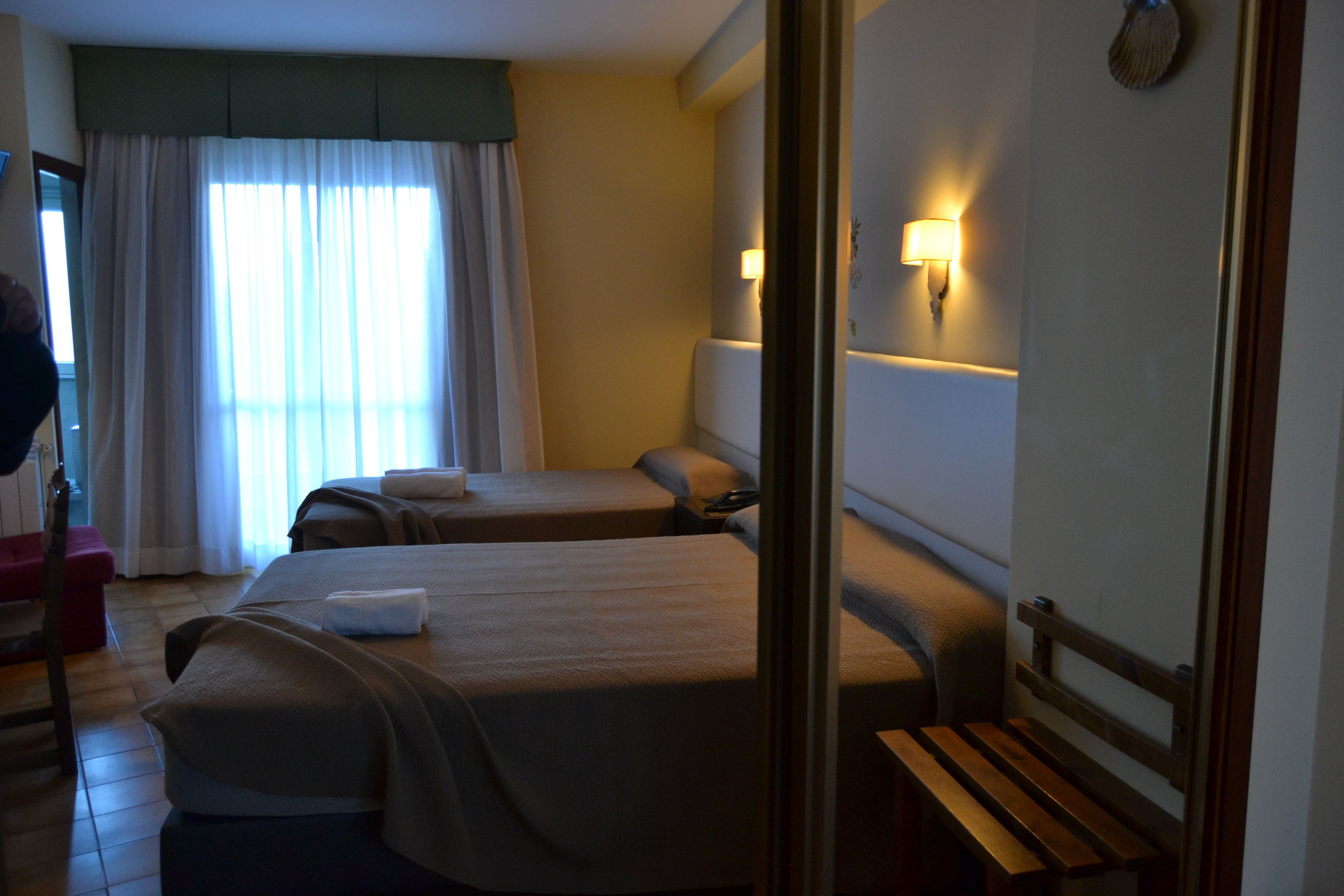 standard twin room, multiple beds | 1 bedroom, individually decorated, individually furnished, desk