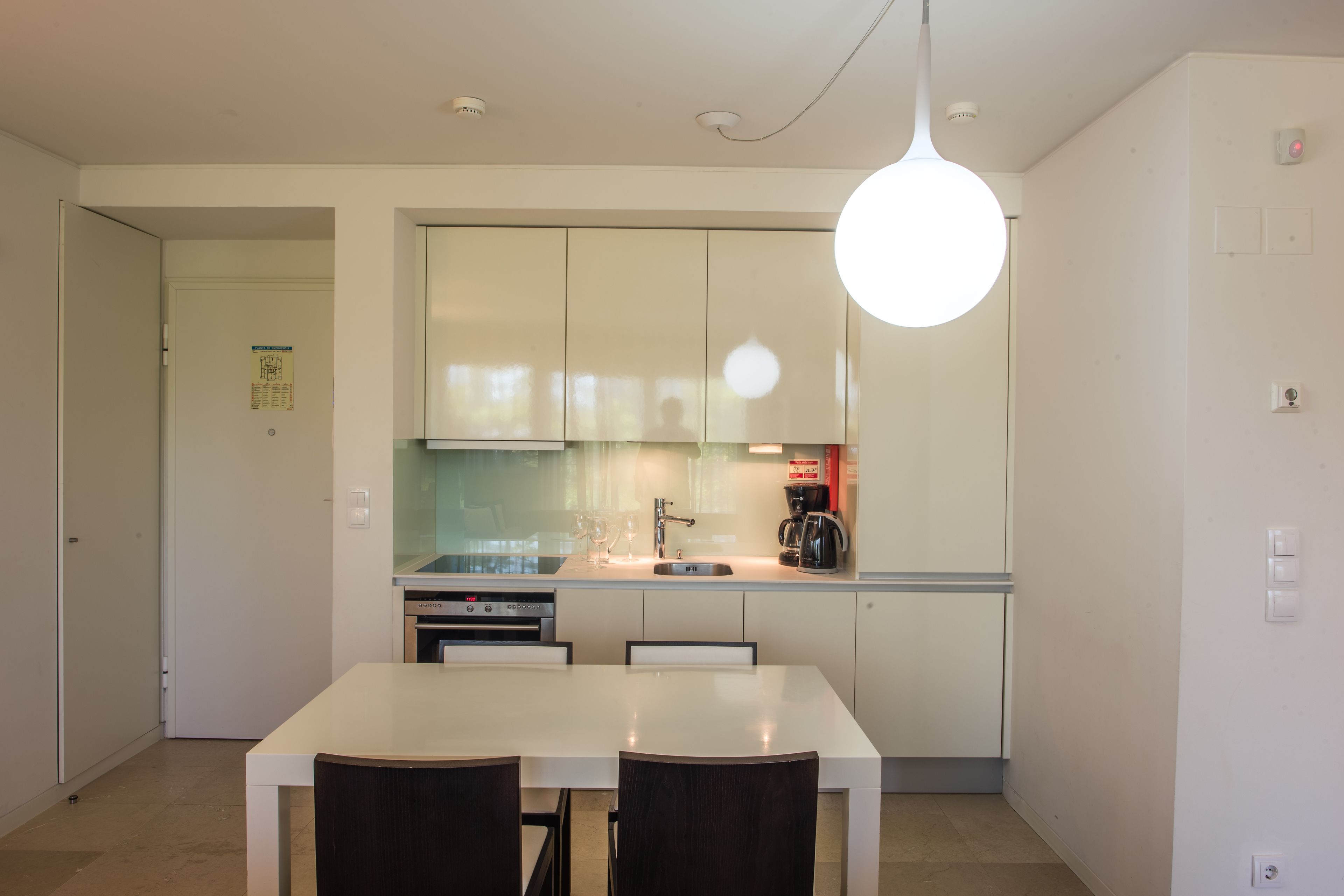 full-sized fridge, microwave, stovetop, dishwasher