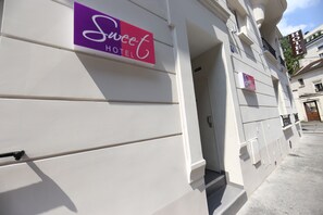 Property entrance - Sweet Hotel (Paris)