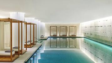 Innenpool, Cabañas (kostenlos)