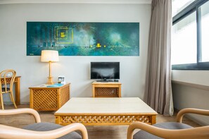 Deluxe Apartment | Living area