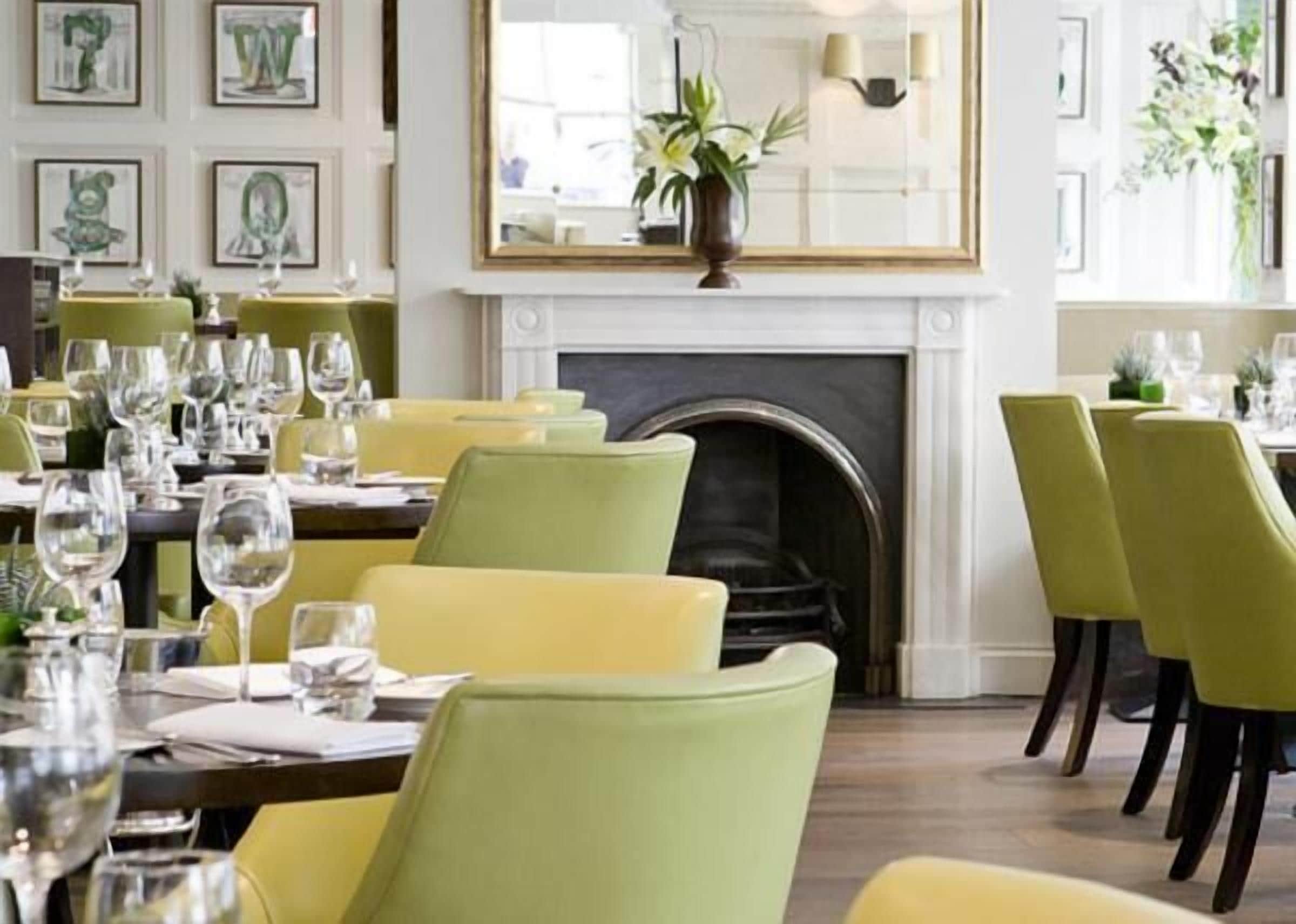 2 restaurants, breakfast, lunch, dinner served; british cuisine