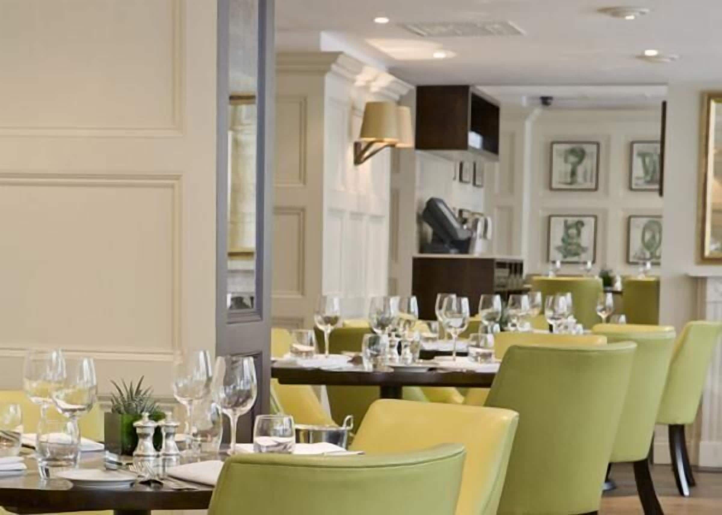 2 restaurants, breakfast, lunch, dinner served; british cuisine