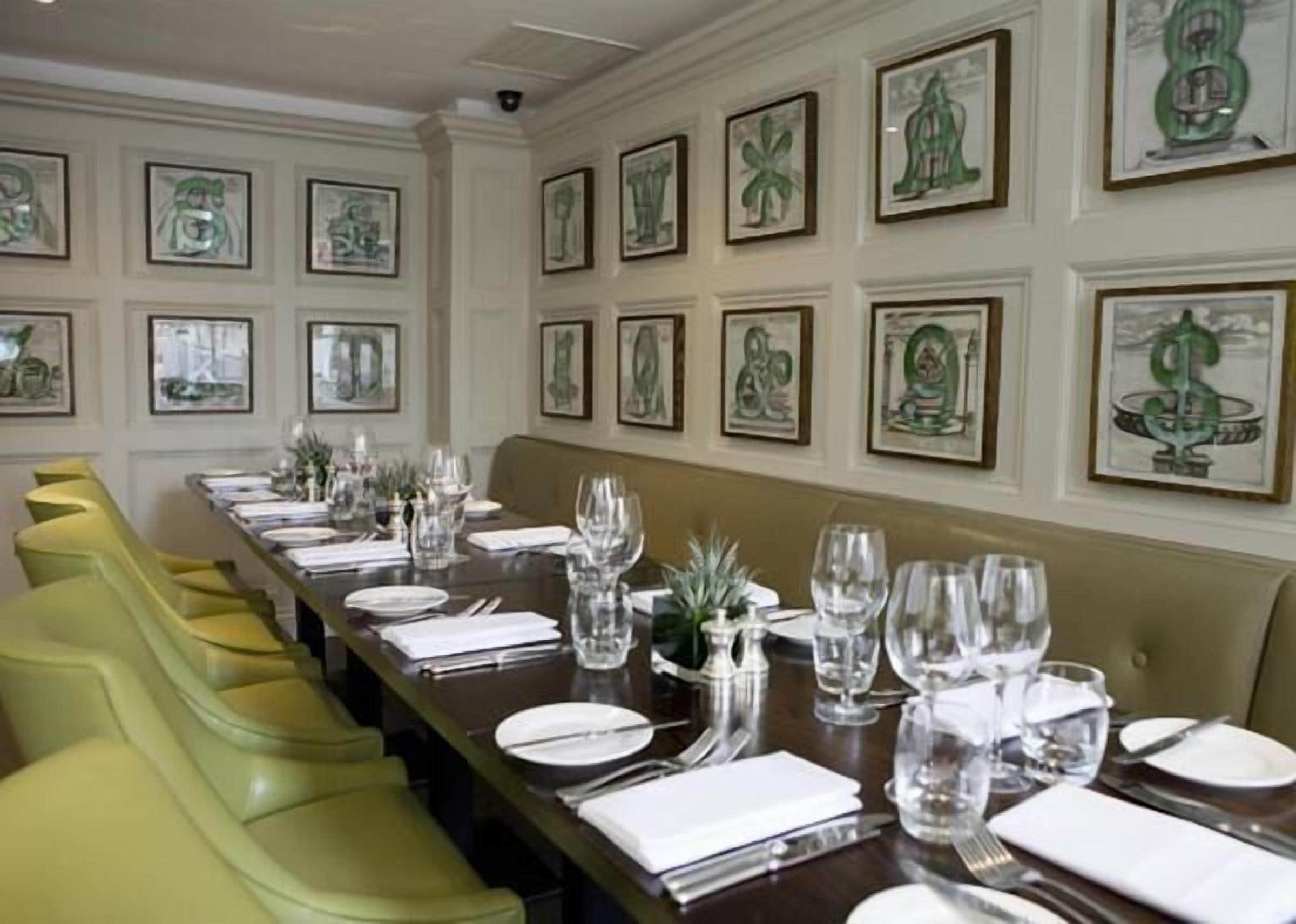 2 restaurants, breakfast, lunch, dinner served; british cuisine