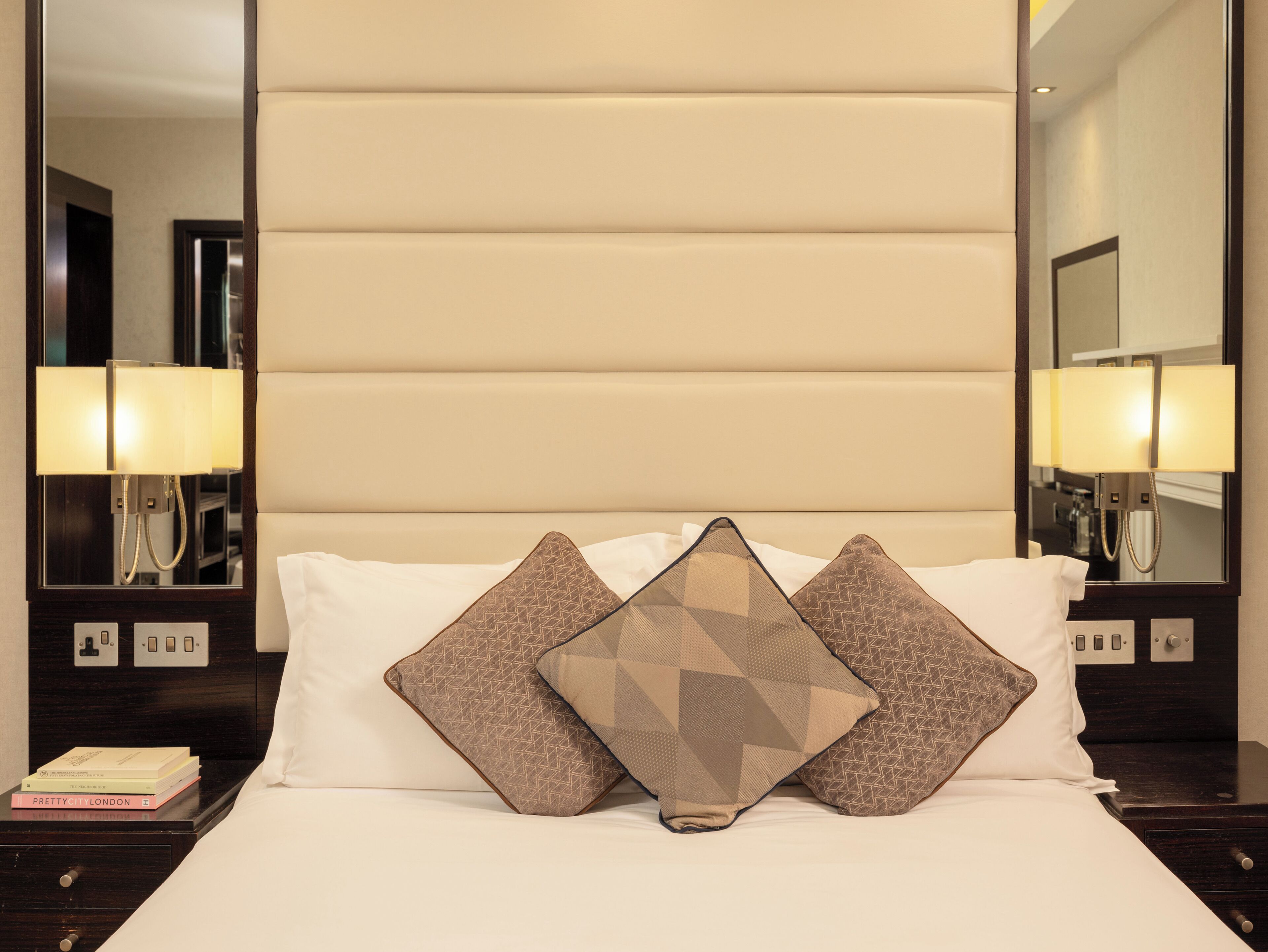 deluxe double room | premium bedding, minibar, in-room safe, desk