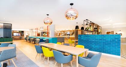 Holiday Inn London - Luton Airport by IHG