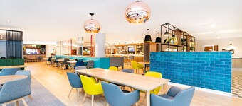 Holiday Inn London - Luton Airport by IHG