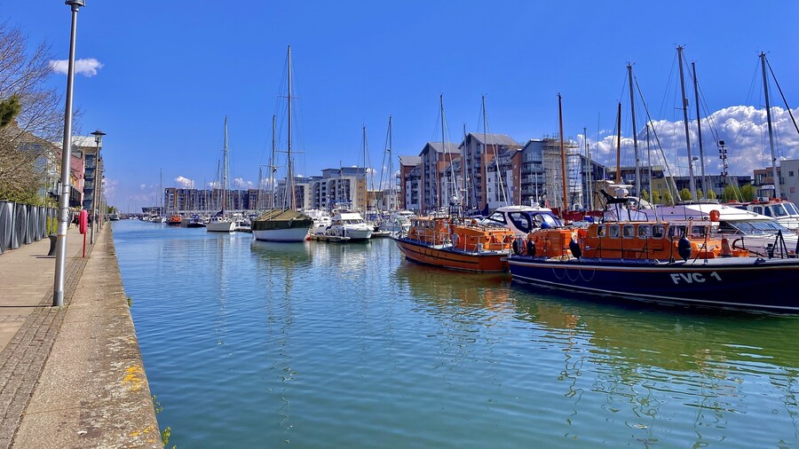 go2 portishead marina hotel
