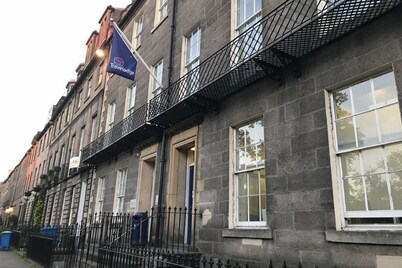 Travelodge Edinburgh Central Queen Street