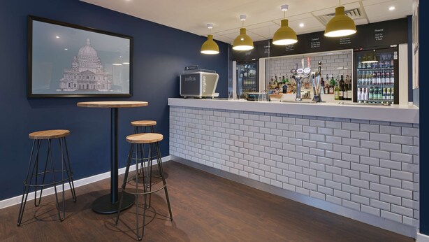 Bar (på overnattingsstedet)