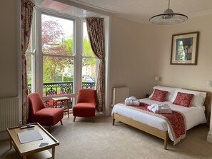Deluxe Double Room, Ensuite, Partial Sea View (Room 3) - The Clarence (Weymouth)
