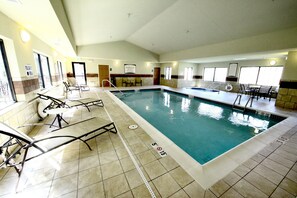 Indoor pool, pool loungers