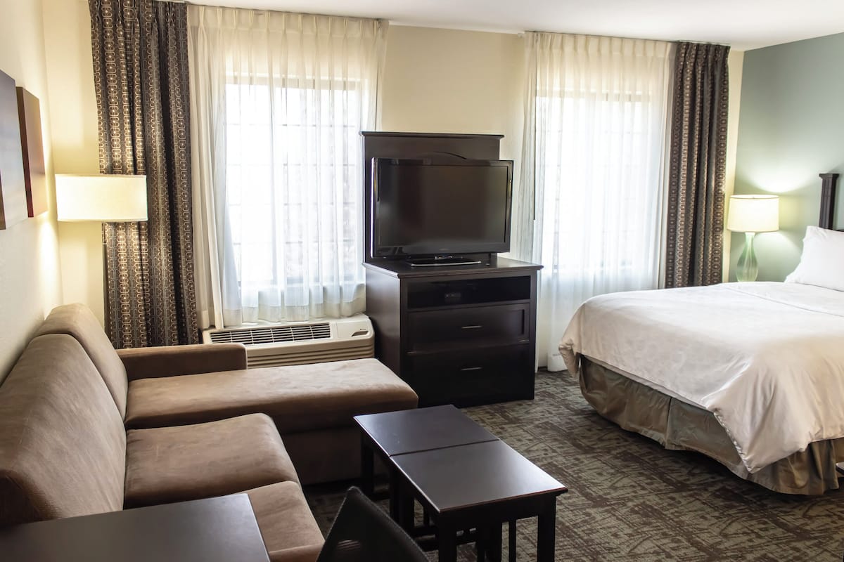Suite estudio, 1 cama Queen size, con acceso para personas discapacitadas, cocina (Communications) | Servicios de la habitación
