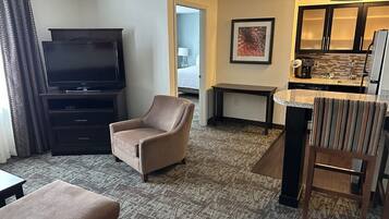 Suite, 1 Bedroom, Kitchen