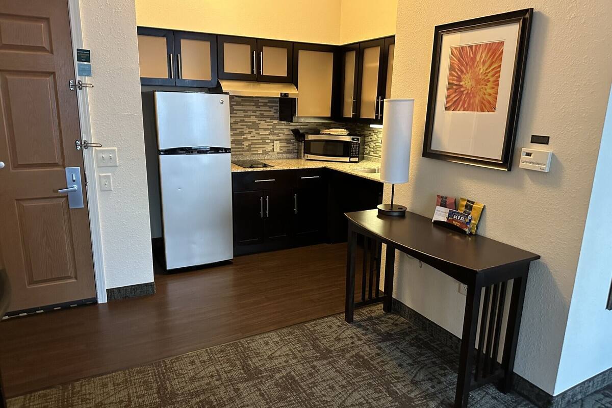 suite, 1 bedroom, accessible (comm, roll shwr) | private kitchen | full-sized fridge, microwave, stovetop, dishwasher