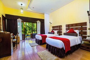 Quarto standard, 1 cama de casal, para não fumantes, vista para a cidade | Escrivaninha, cortinas blackout, Wi-Fi de cortesia, roupa de cama