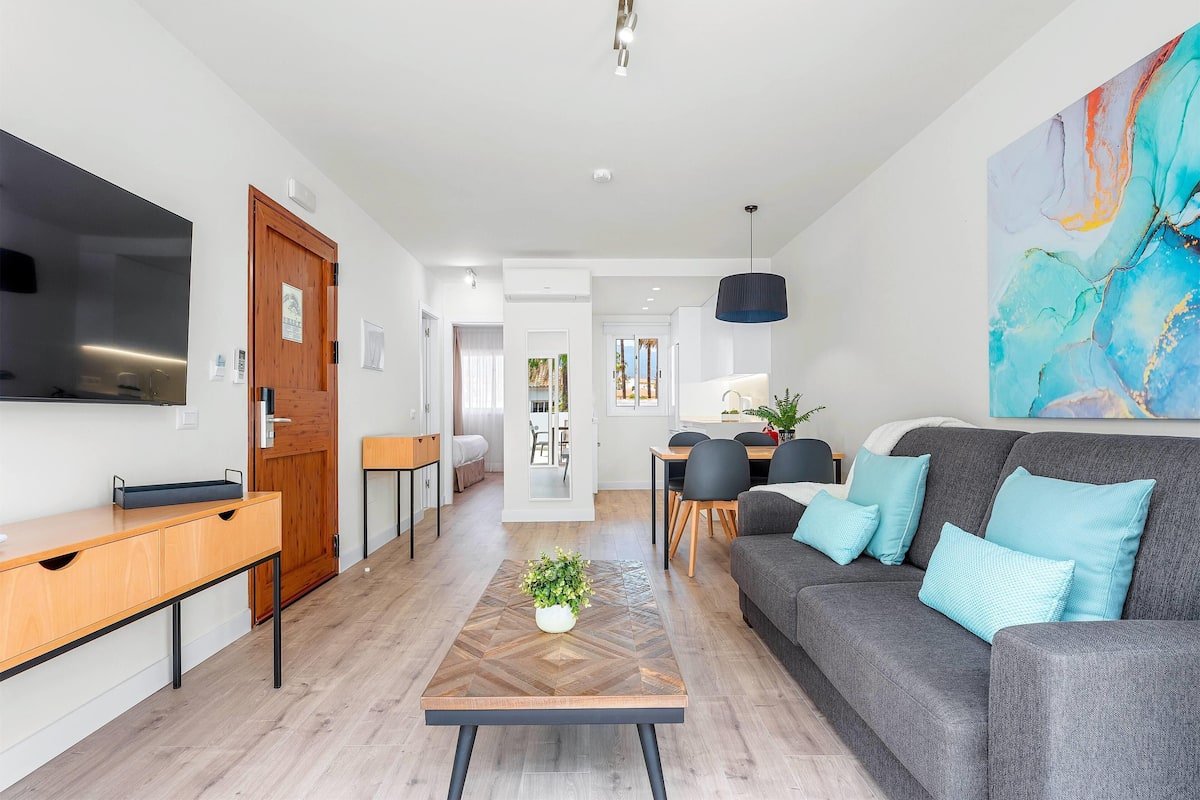 2 bedrooms, in-room safe, laptop workspace, iron/ironing board