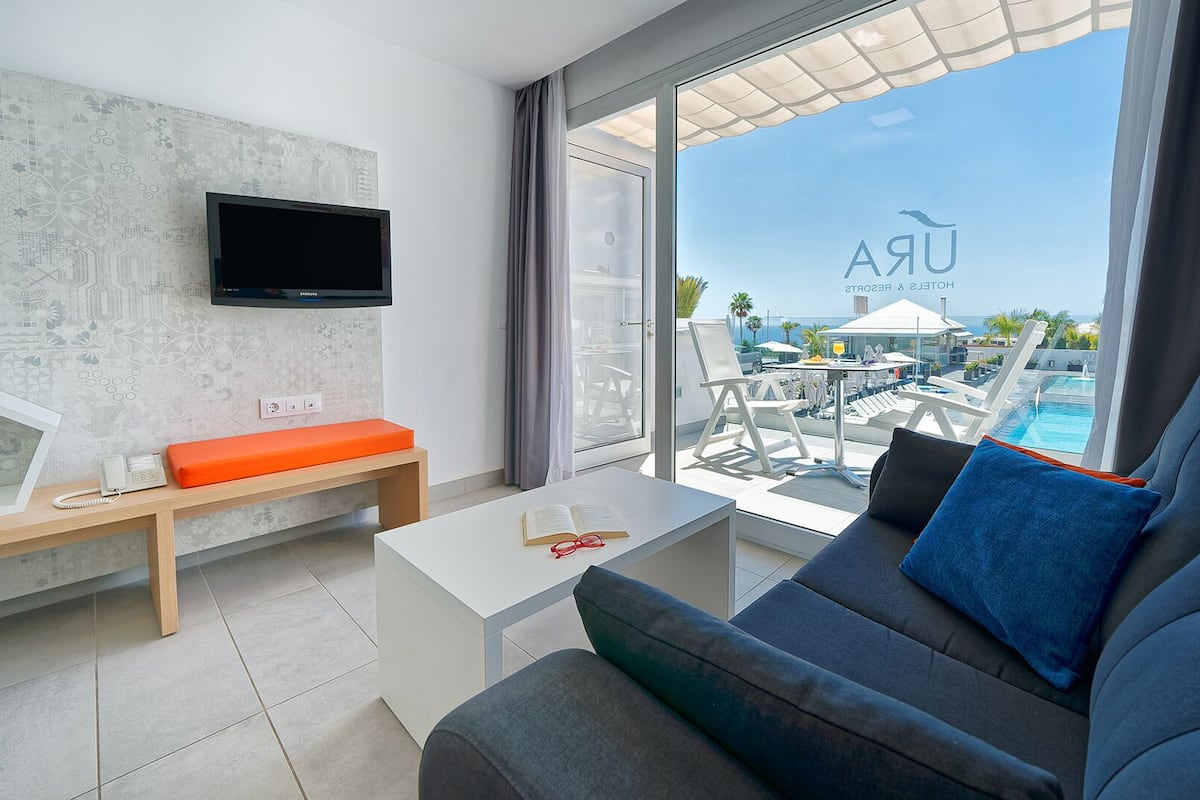 Living area | TV