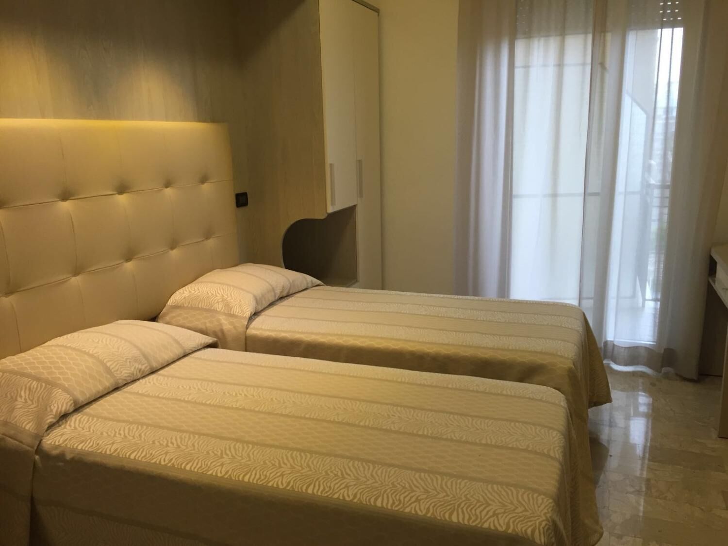 egyptian cotton sheets, premium bedding, down duvets, minibar