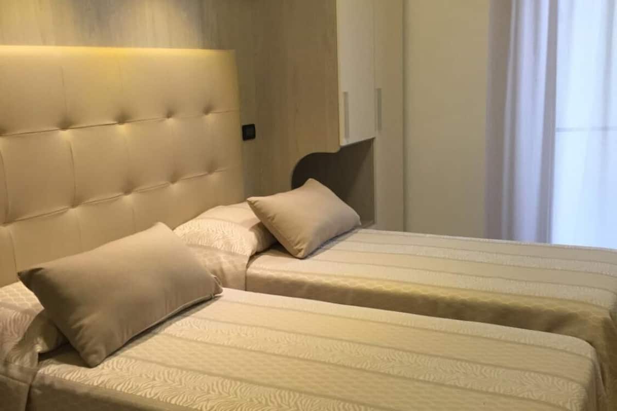 egyptian cotton sheets, premium bedding, down duvets, minibar