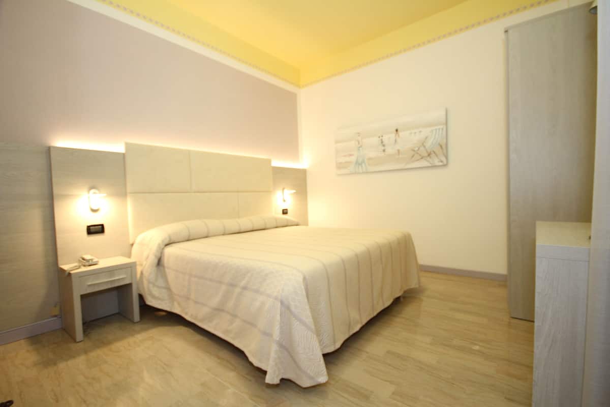 Comfort tweepersoonskamer | Lakens van Egyptisch katoen, luxe beddengoed, donzen dekbedden