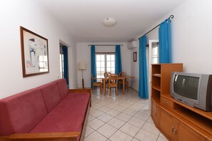 TV - Alturamar Apartamentos (Castro Marim)