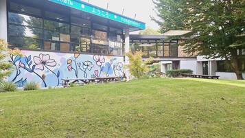 经济单人房 (Shared Toilets) | 露台