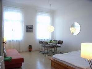 Studio, Parkblick (two) | Bettwäsche aus ägyptischer Baumwolle, individuell dekoriert