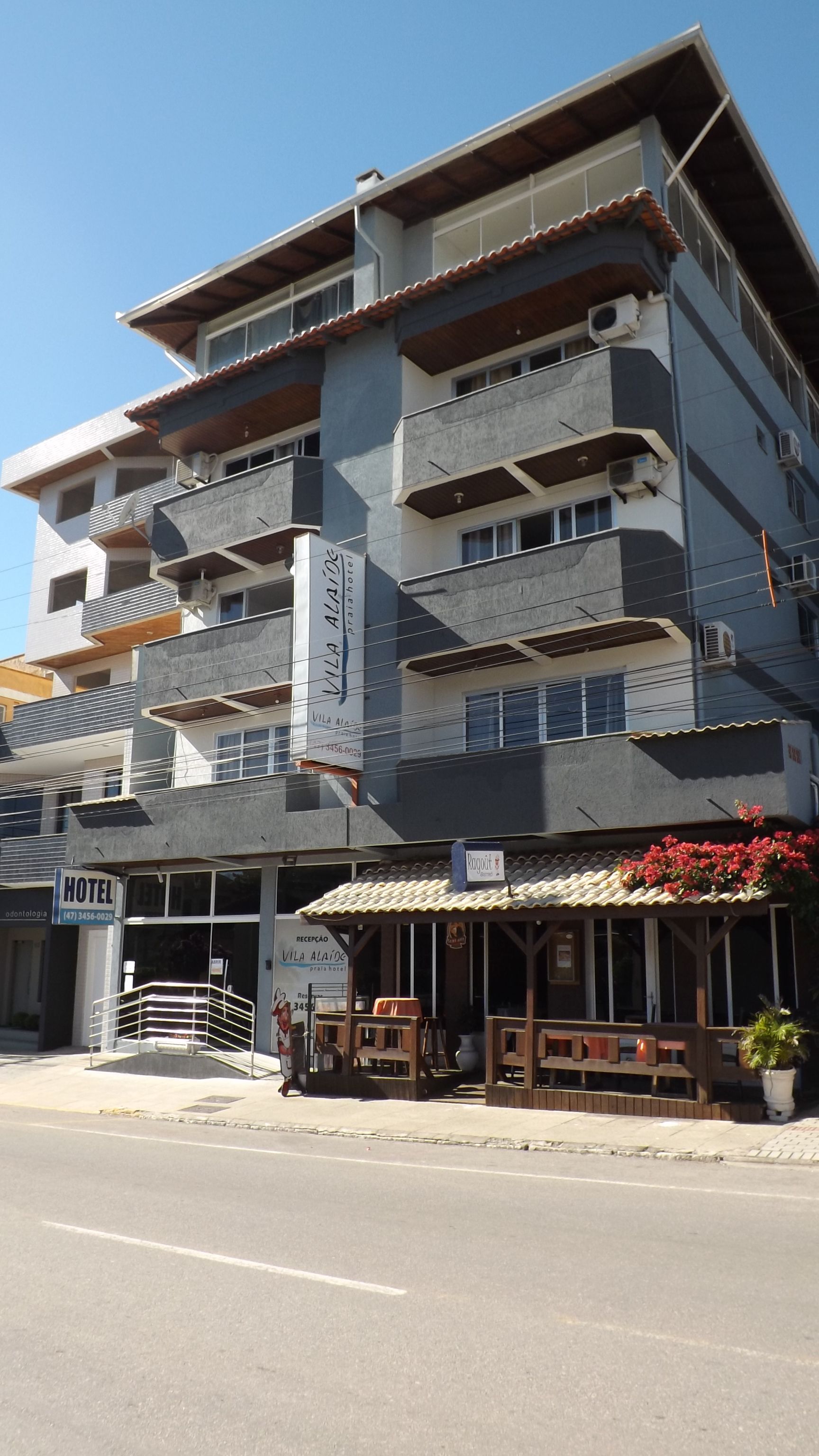 Fachada da propriedade