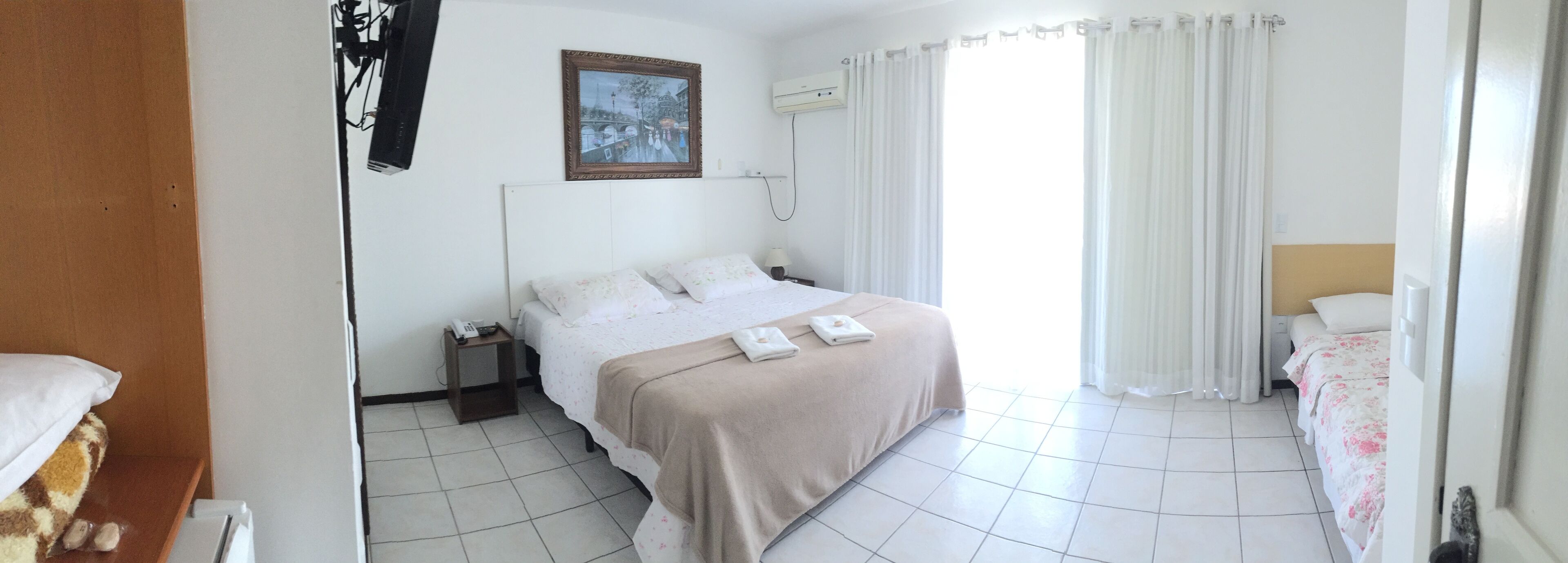 4 habitaciones, colchones Select Comfort y minibar 