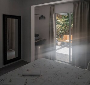 Kahden hengen luksushuone (yksi tai kaksi sänkyä) | 4 makuuhuonetta, Select Comfort -patjalliset sängyt, minibaari