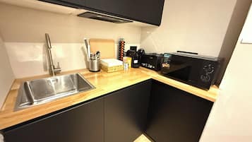 Televisión de pantalla plana de 32 pulgadas con canales digitales